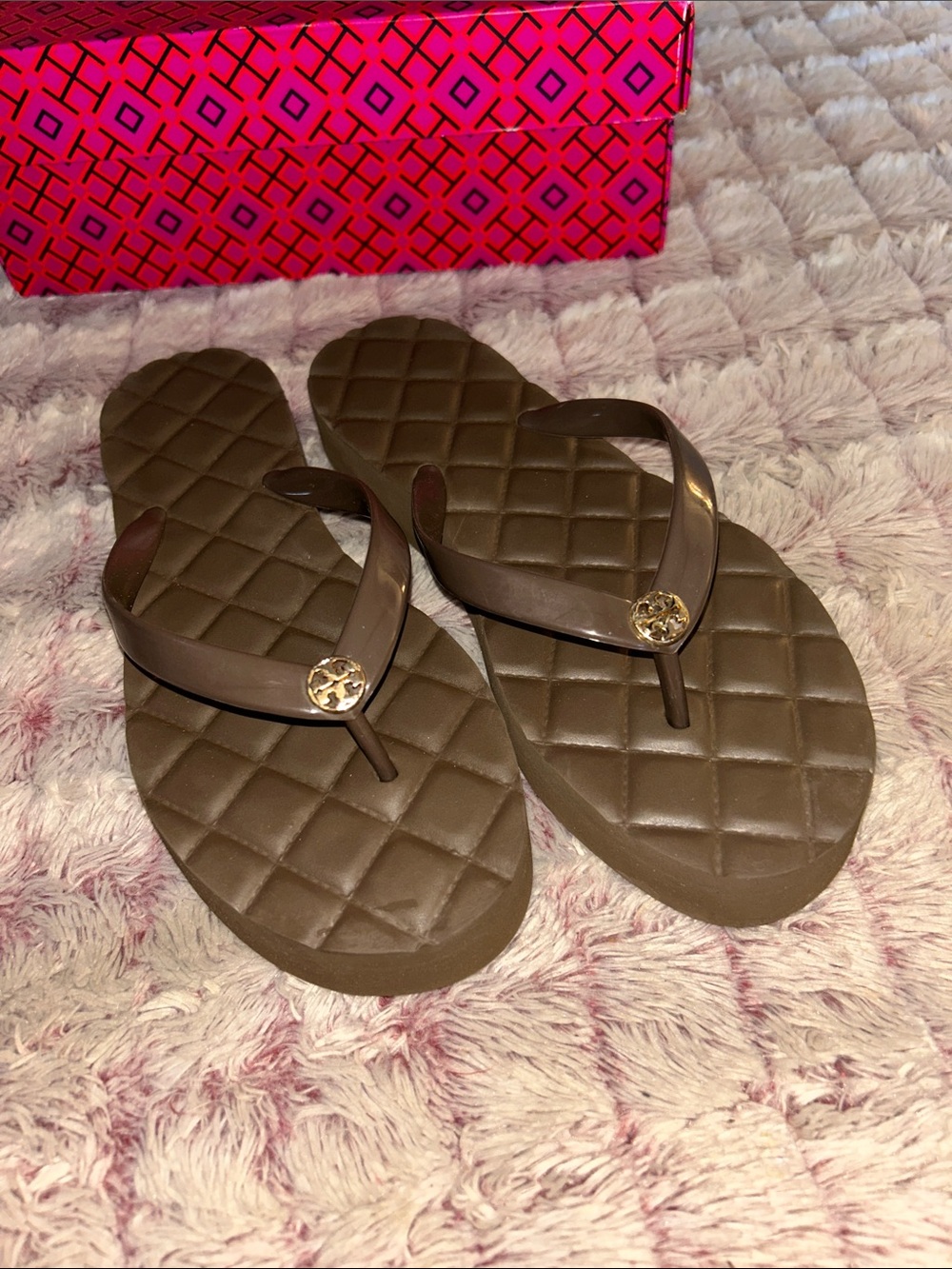 Tory Burch chocolate Brown Quilted Plate form sandal size 8 new
